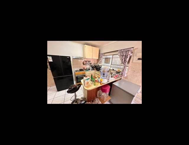 3 BEDROOM HOUSE FOR SALE IN MOUNTAIN VIEW